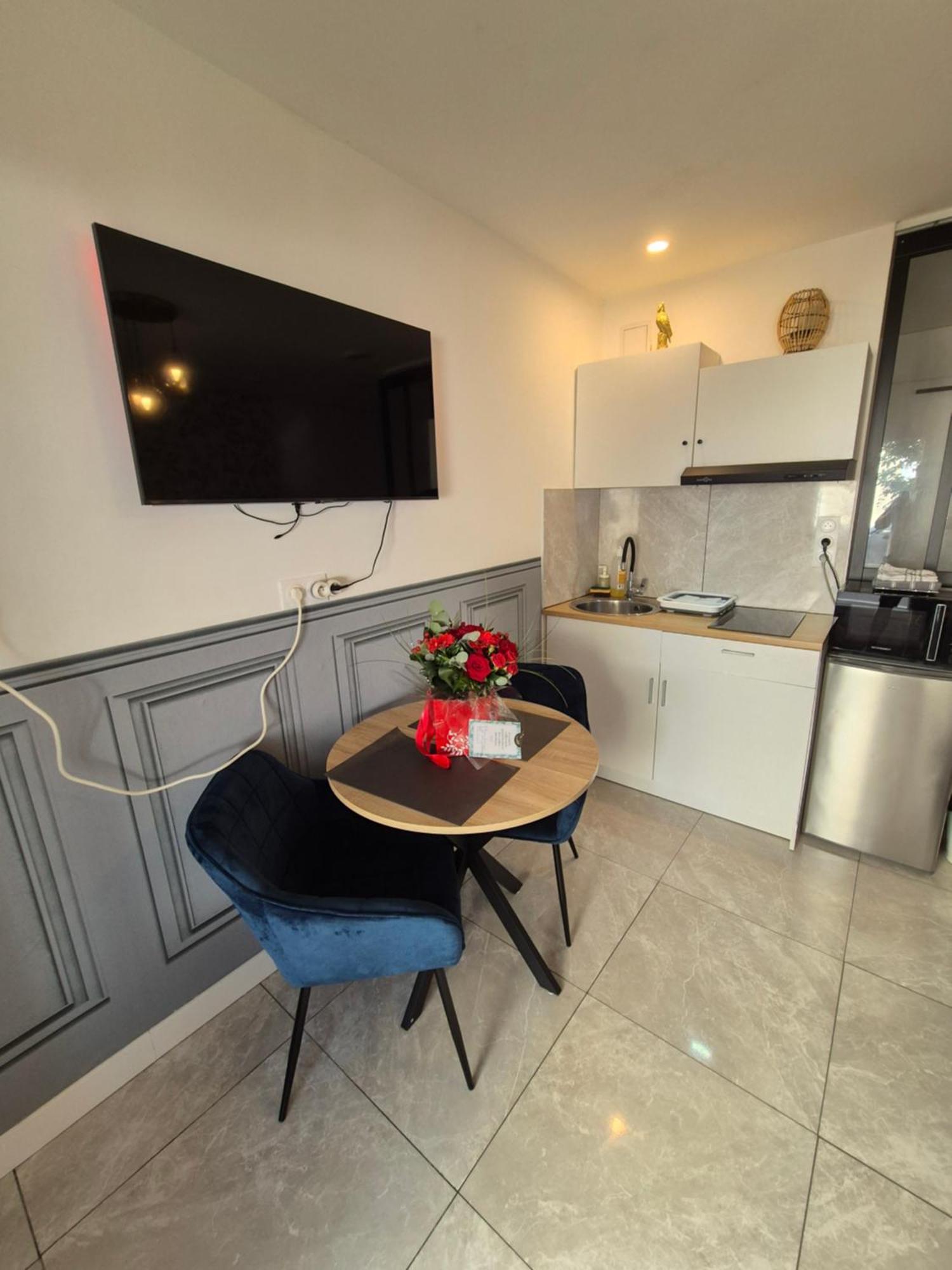 Appartamento Le Nid Douillet Calme Proche Du Centre Parking Video Projecteur Brest Esterno foto